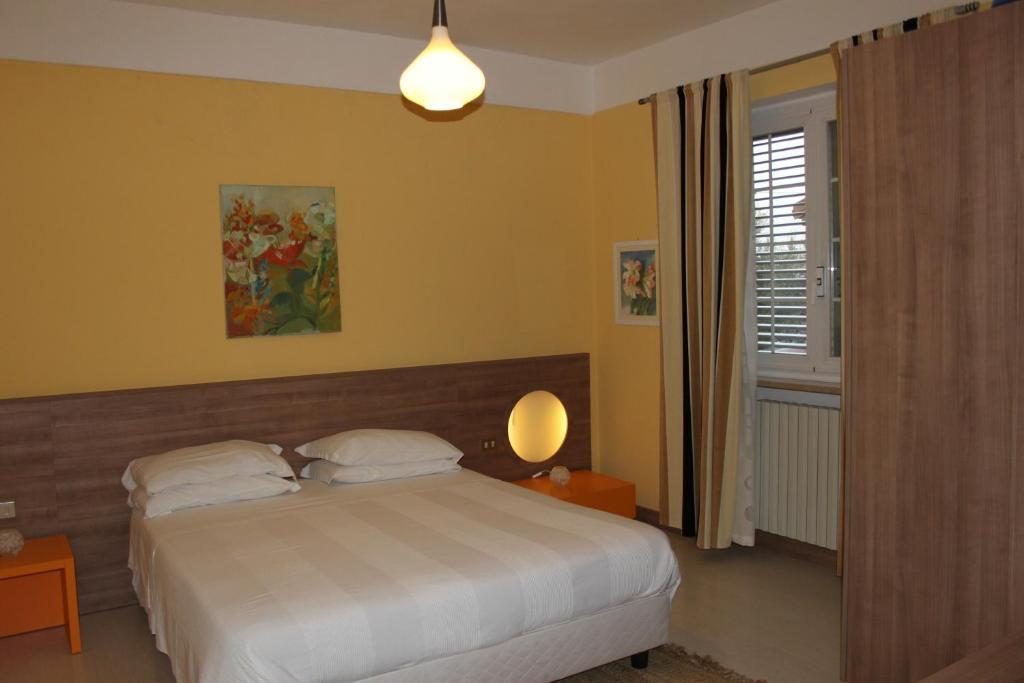 Country-House Pecora Nera Hostal Mosciano SantʼAngelo Habitación foto